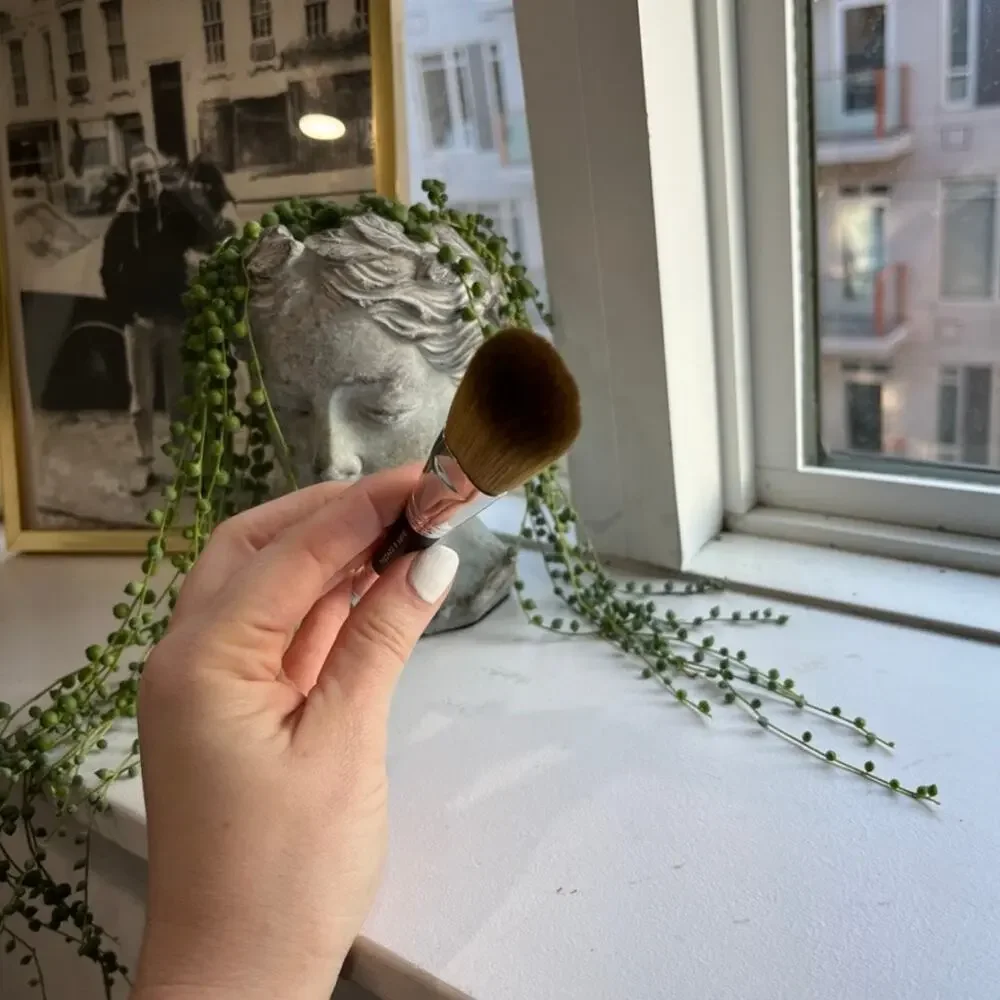 NEW BareMinerals Buff & Conceal Brush